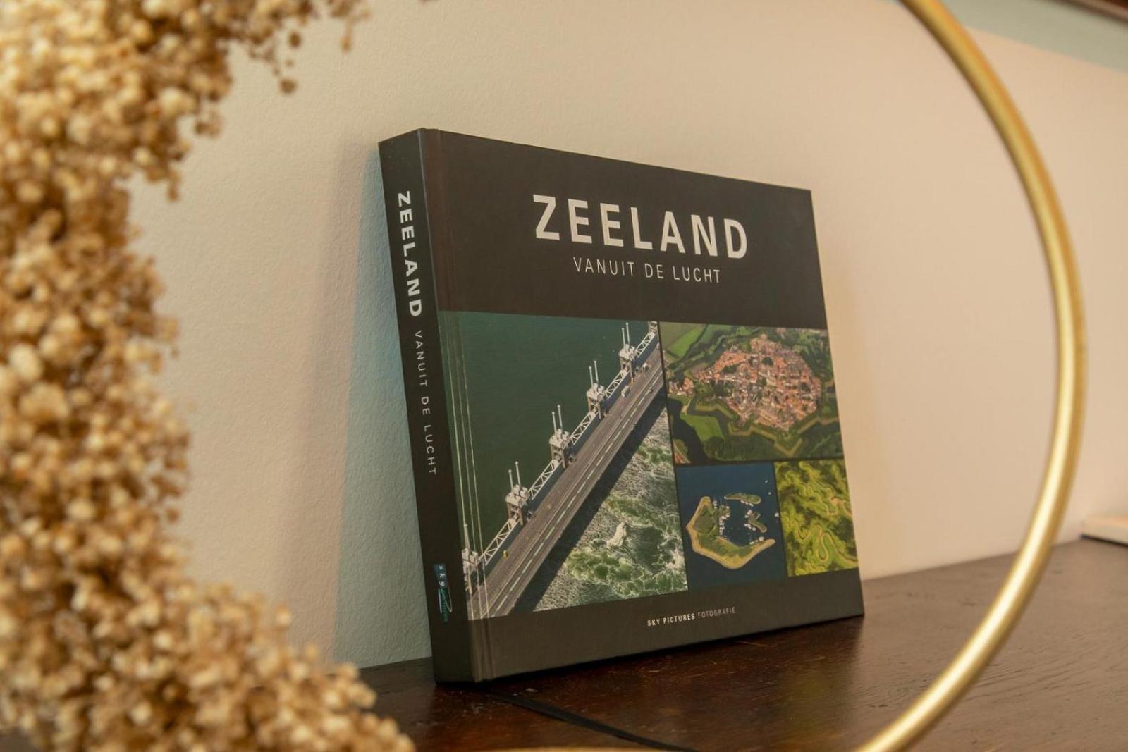 Vakantiehuis 'Boerderij Molenhof' - Stationsweg 5 | Heinkenszand Esterno foto