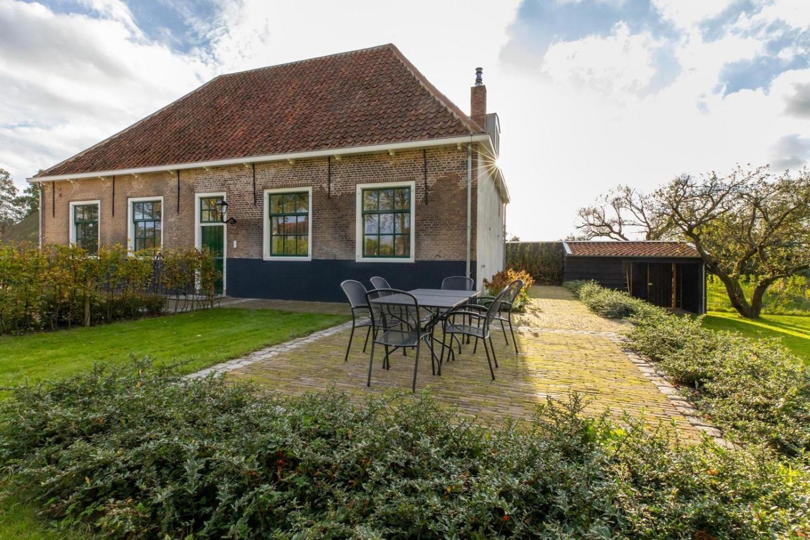 Vakantiehuis 'Boerderij Molenhof' - Stationsweg 5 | Heinkenszand Esterno foto